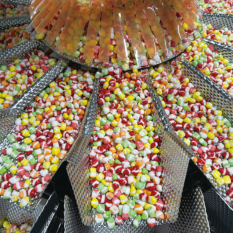 Μηχανή συσκευασίας 200g 500g Granule Full Automatic VFFS Weighing Seal Bag Bag Packaging Candy Snack Nitrogen Packing Machine Η συσκευή συσκευασίας βαρεμάτων είναι πλήρως αυτόματη