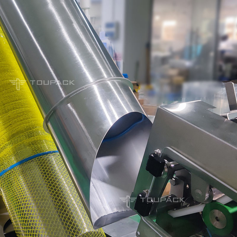 Μηχανή Συσκευασίας Σκόρδου σε Δίχτυ με Κλιπς Ημιαυτόματη Μηχανή Συσκευασίας Τζίντζερ σε Δίχτυ με Κλιπς